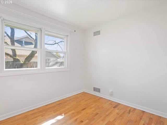 8800 Sw CORAL St, Portland, OR 97223