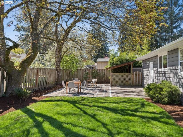 8800 Sw CORAL St, Portland, OR 97223