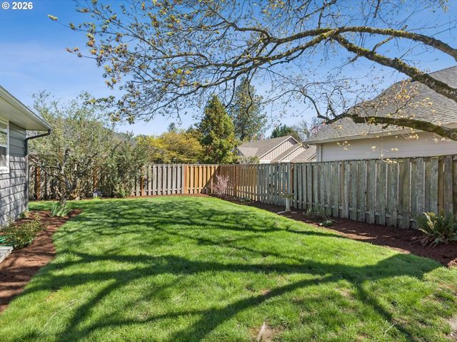 8800 Sw CORAL St, Portland, OR 97223