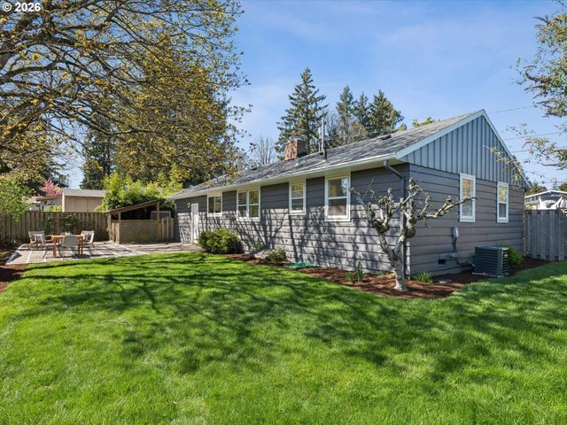 8800 Sw CORAL St, Portland, OR 97223