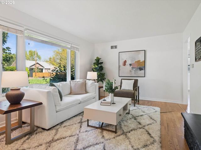 8800 Sw CORAL St, Portland, OR 97223