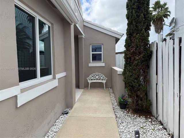 3091 Lighthouse Pl, Margate, FL 33063