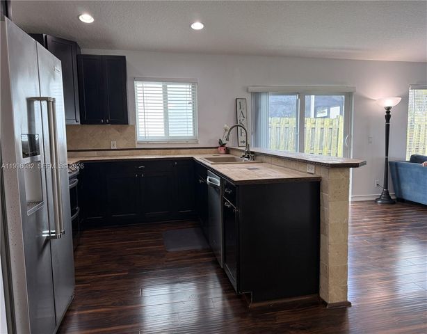 3091 Lighthouse Pl, Margate, FL 33063