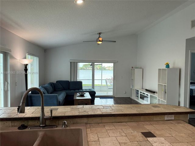 3091 Lighthouse Pl, Margate, FL 33063