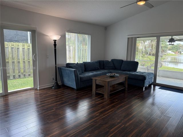 3091 Lighthouse Pl, Margate, FL 33063