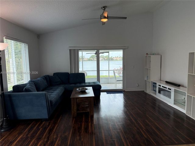 3091 Lighthouse Pl, Margate, FL 33063