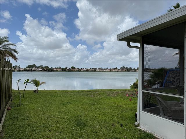 3091 Lighthouse Pl, Margate, FL 33063