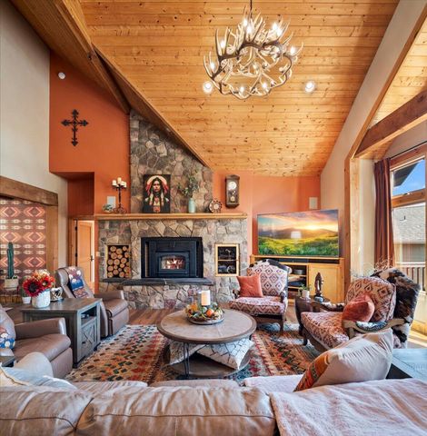 1777 Turnstone Road, Redmond, OR 97756