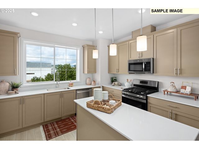 16680 Sw Gypsum Ter, King City, OR 97140