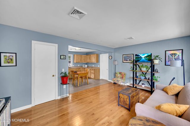 1014 Trenton Avenue N, Forked River, NJ 08731