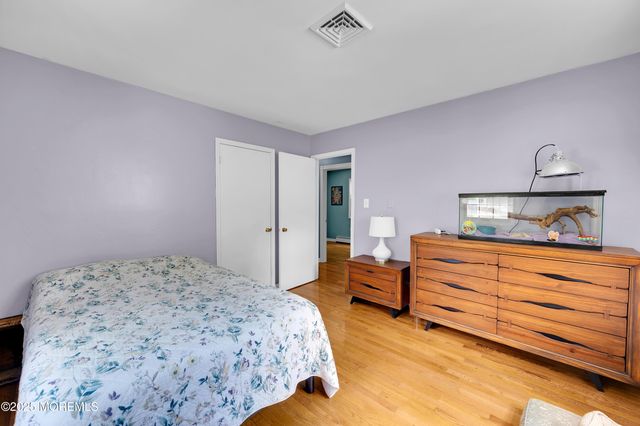 1014 Trenton Avenue N, Forked River, NJ 08731
