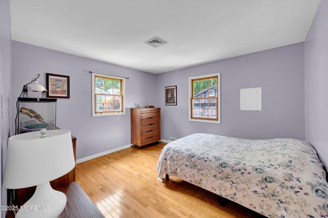 1014 Trenton Avenue N, Forked River, NJ 08731