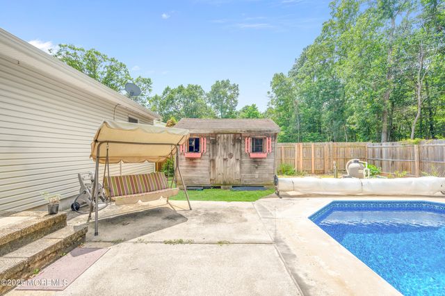 1014 Trenton Avenue N, Forked River, NJ 08731
