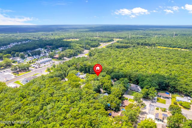 1014 Trenton Avenue N, Forked River, NJ 08731