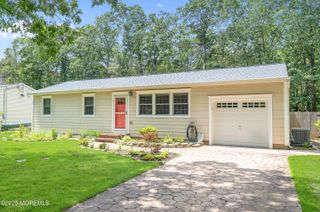 1014 Trenton Avenue N, Forked River, NJ 08731