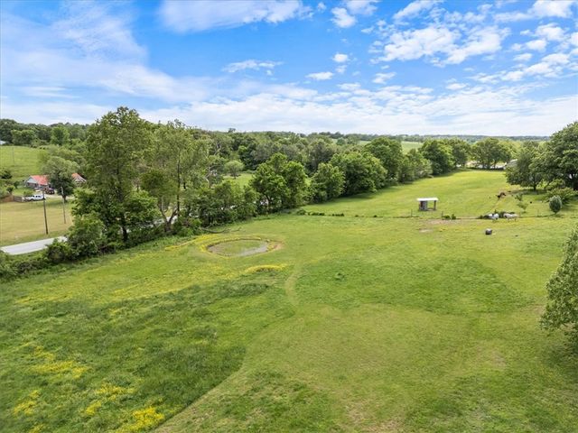 12010 S Pleasant Valley Road, Gentry, AR 72734
