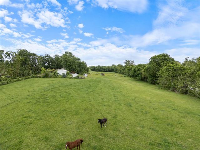 12010 S Pleasant Valley Road, Gentry, AR 72734