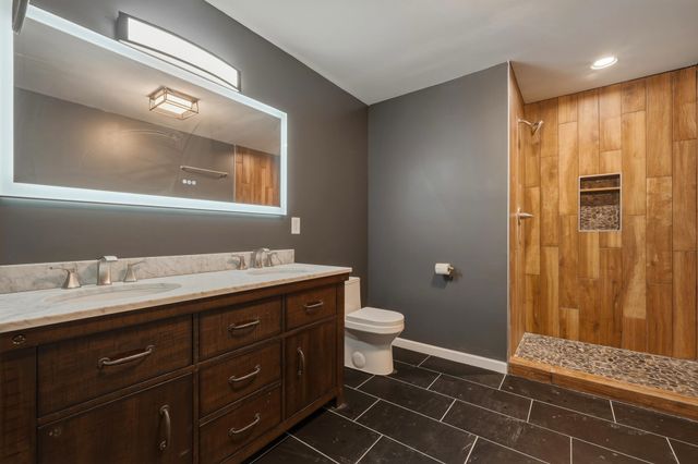 6 Royal Oak Court, Hurricane, WV 25526