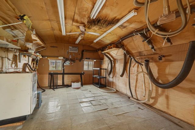 6 Royal Oak Court, Hurricane, WV 25526