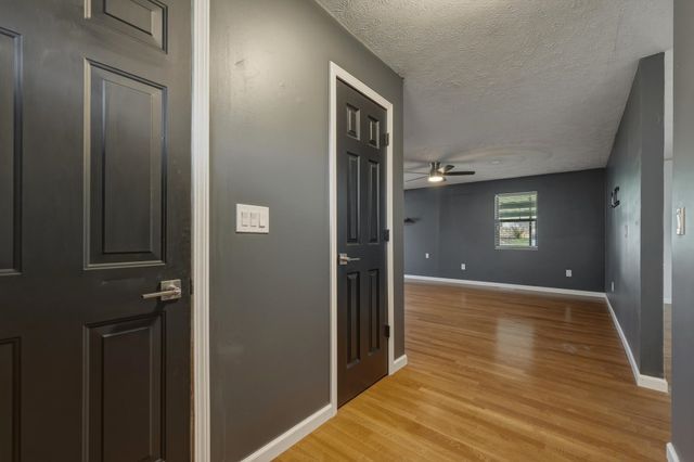 6 Royal Oak Court, Hurricane, WV 25526