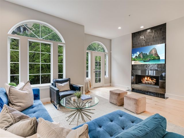 1529 Barton Springs RD 13, Austin, TX 78704