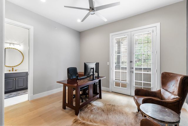 1529 Barton Springs RD 13, Austin, TX 78704