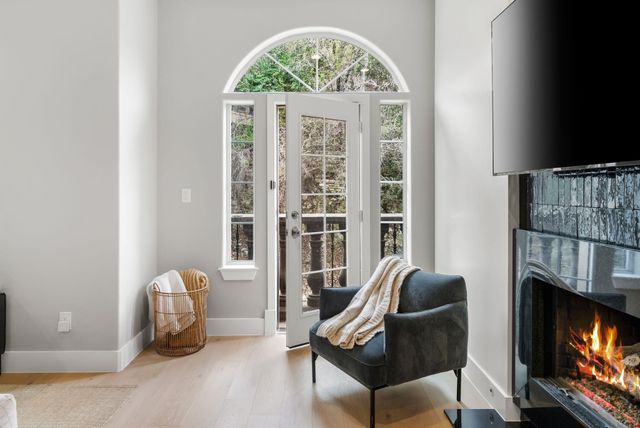 1529 Barton Springs RD 13, Austin, TX 78704