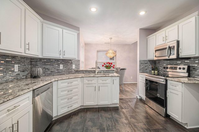 11140 Briarcliff Court, Crown Point, IN 46307