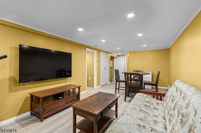 1 Bass Dr, Roxbury Twp., NJ 07876