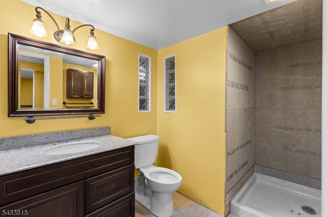 1 Bass Dr, Roxbury Twp., NJ 07876