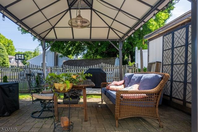 1 Bass Dr, Roxbury Twp., NJ 07876