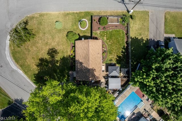 1 Bass Dr, Roxbury Twp., NJ 07876