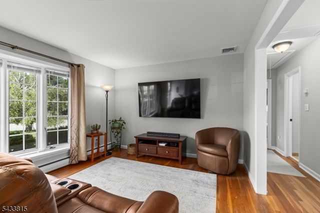 1 Bass Dr, Roxbury Twp., NJ 07876