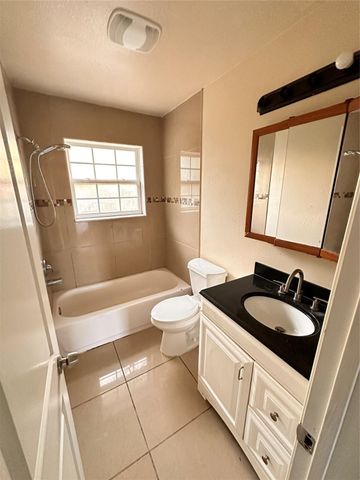 2618 Hill Avenue, Dickinson, TX 77539