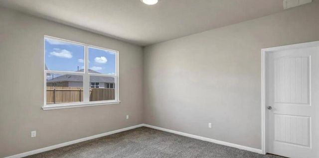 400 Barton Creek LN, Hutto, TX 78634