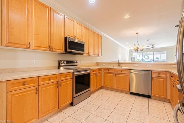 1992 Crestview WAY A95, Naples, FL 34119