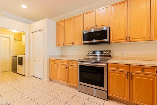 1992 Crestview WAY A95, Naples, FL 34119