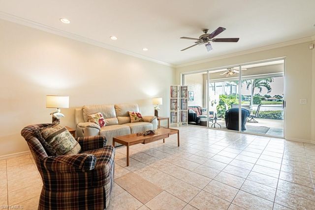 1992 Crestview WAY A95, Naples, FL 34119