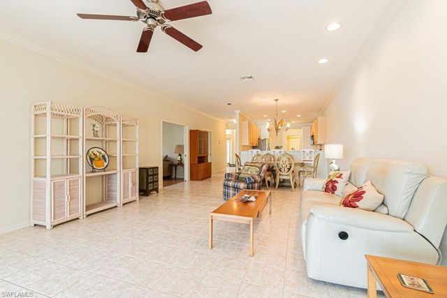1992 Crestview WAY A95, Naples, FL 34119