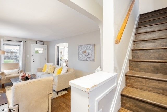 1274 Neptune Avenue, Akron, OH 44301