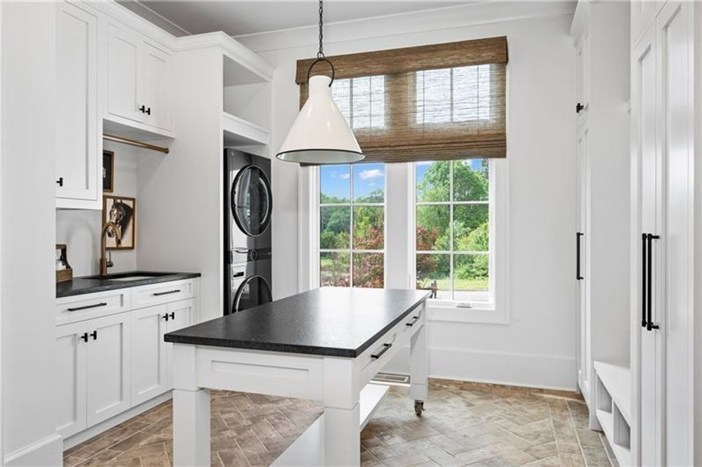Image 19 of property listing at 10155 Cedar Ridge Drive, Milton, GA 30004