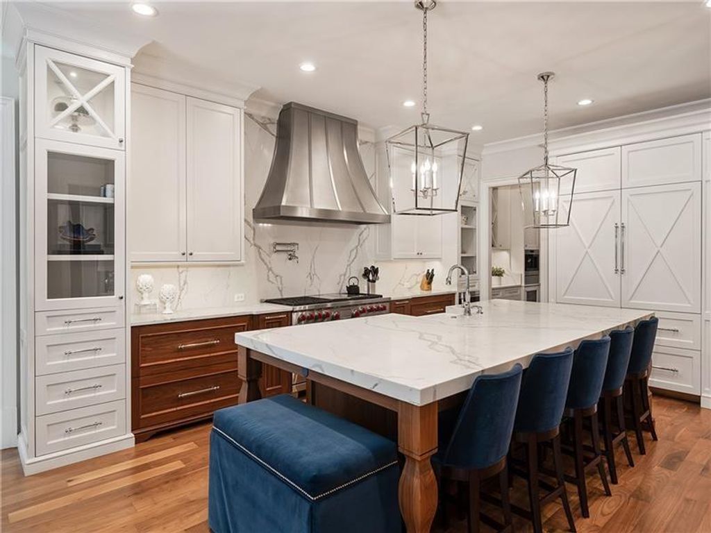 Image 3 of property listing at 10155 Cedar Ridge Drive, Milton, GA 30004