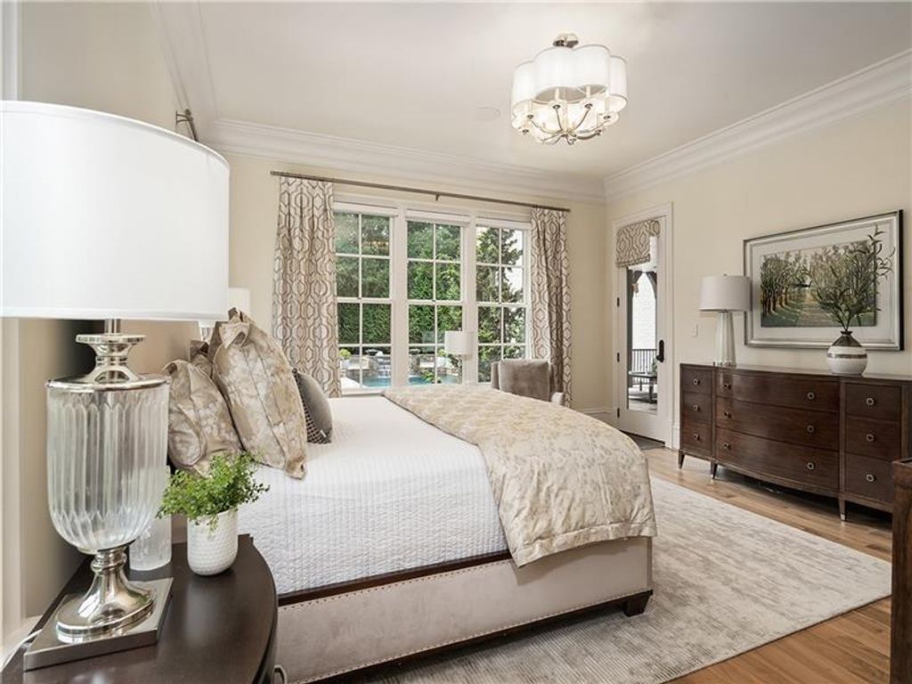 Image 32 of property listing at 10155 Cedar Ridge Drive, Milton, GA 30004
