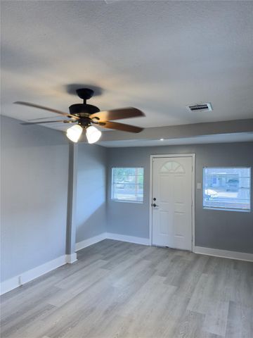 121 Georgia Street, Houston, TX 77029