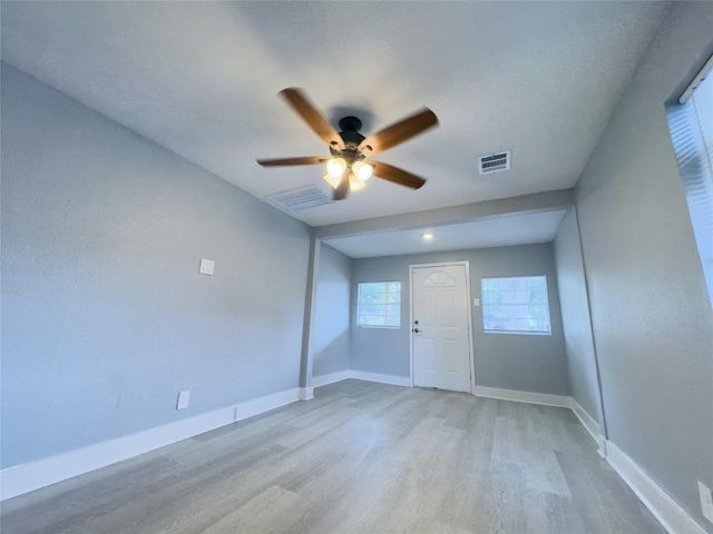 121 Georgia Street, Houston, TX 77029
