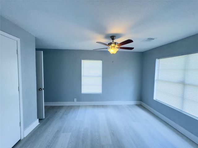 121 Georgia Street, Houston, TX 77029