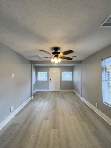 121 Georgia Street, Houston, TX 77029