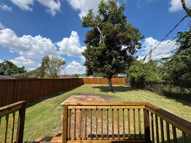 121 Georgia Street, Houston, TX 77029