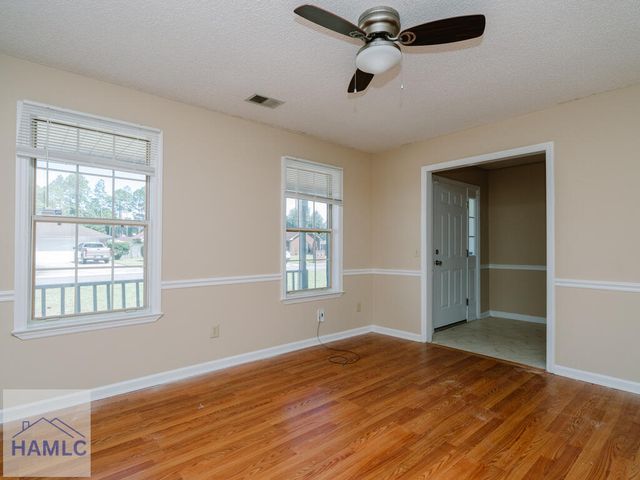 1934 Salisbury Way, Hinesville, GA 31313