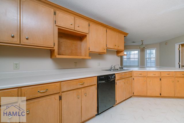 1934 Salisbury Way, Hinesville, GA 31313